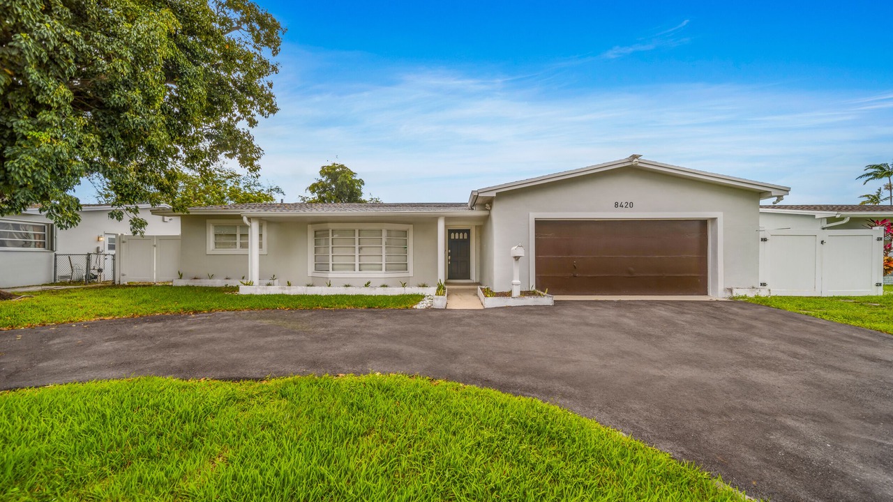 Photo of Outdoor in Pembroke Pines
