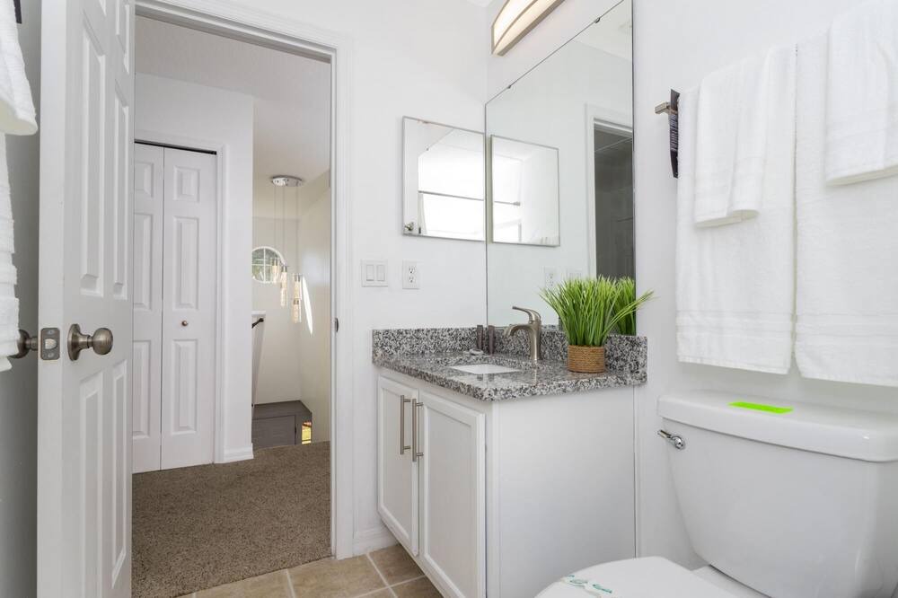 Photo of Bathroom in Lake Wilson Preserve