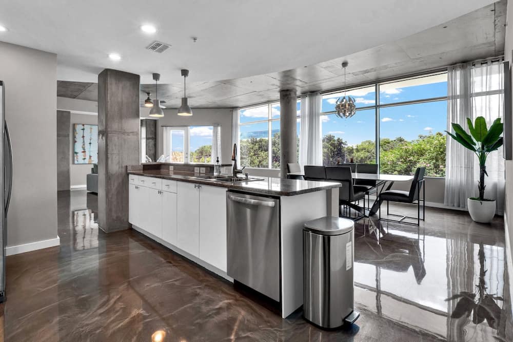 Photo of Kitchen in South Eola