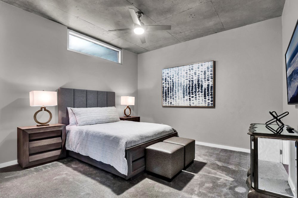 Photo of Bedroom in South Eola
