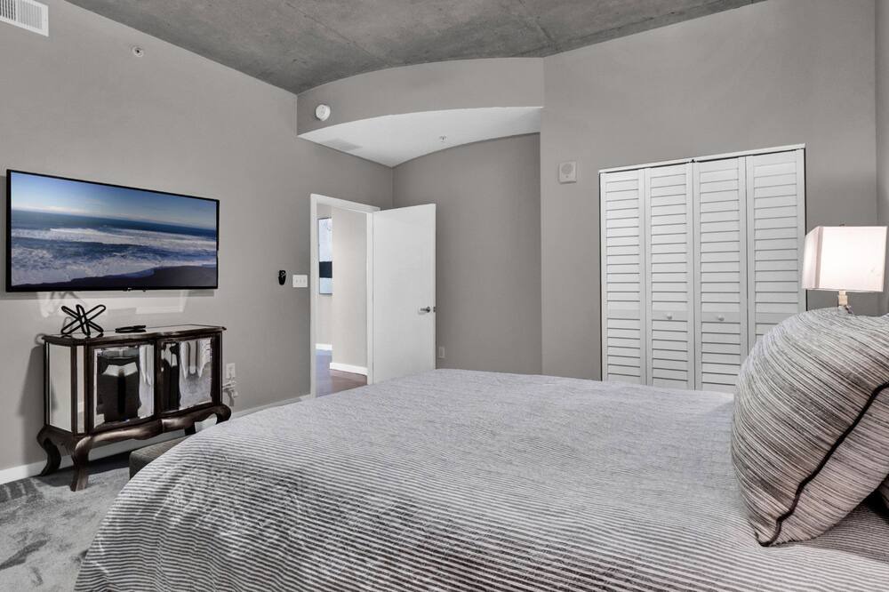 Photo of Bedroom in South Eola