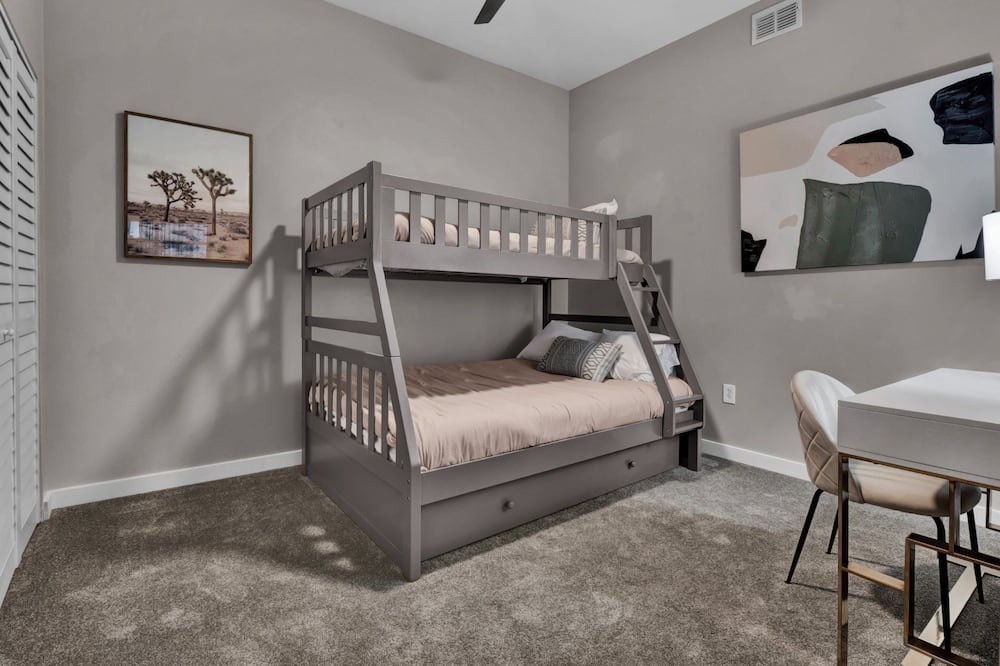 Photo of Bedroom in South Eola