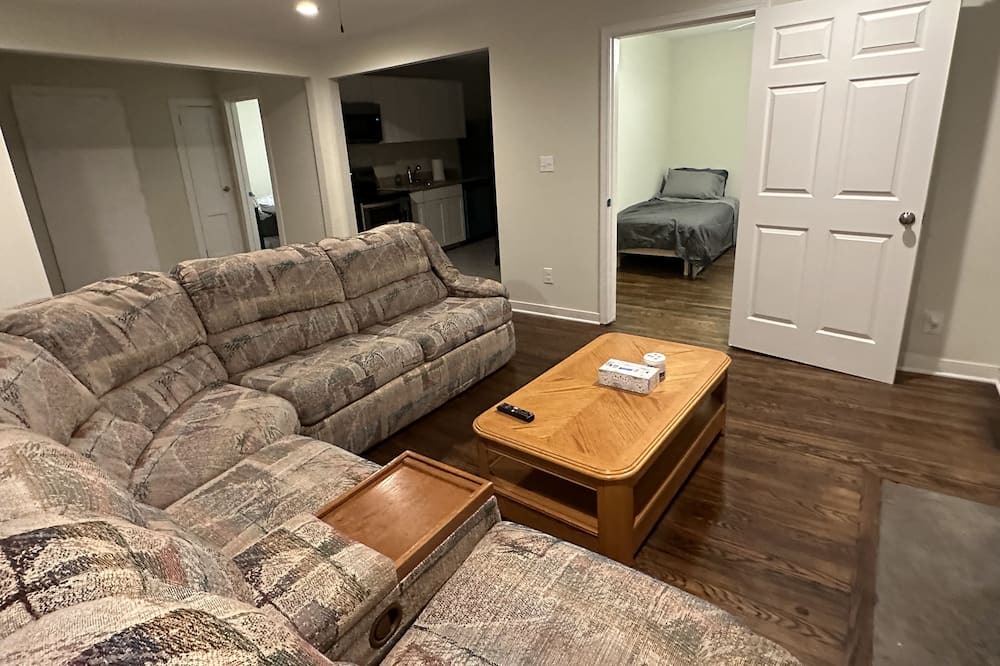Photo of Livingroom in Shelby