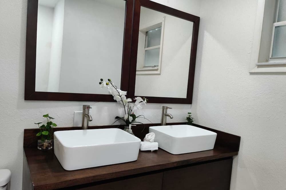 Photo of Bathroom in South Corals