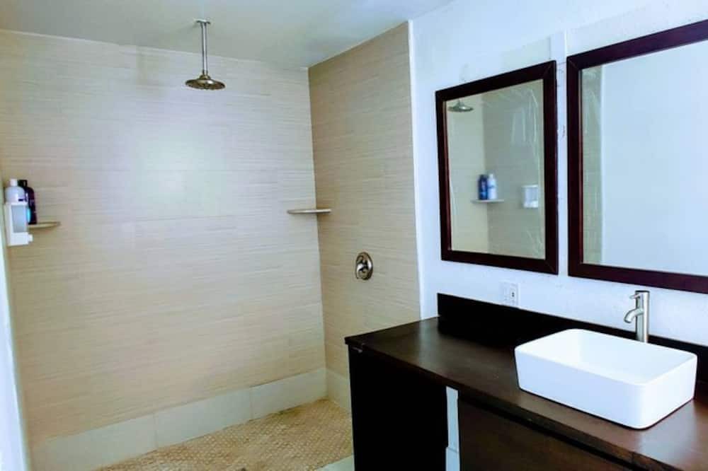 Photo of Bathroom in South Corals