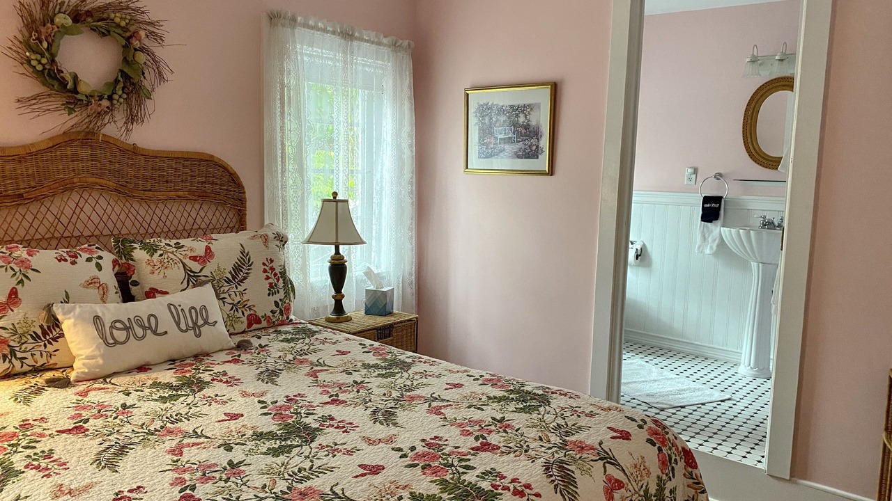 Photo of Bedroom in Stuart