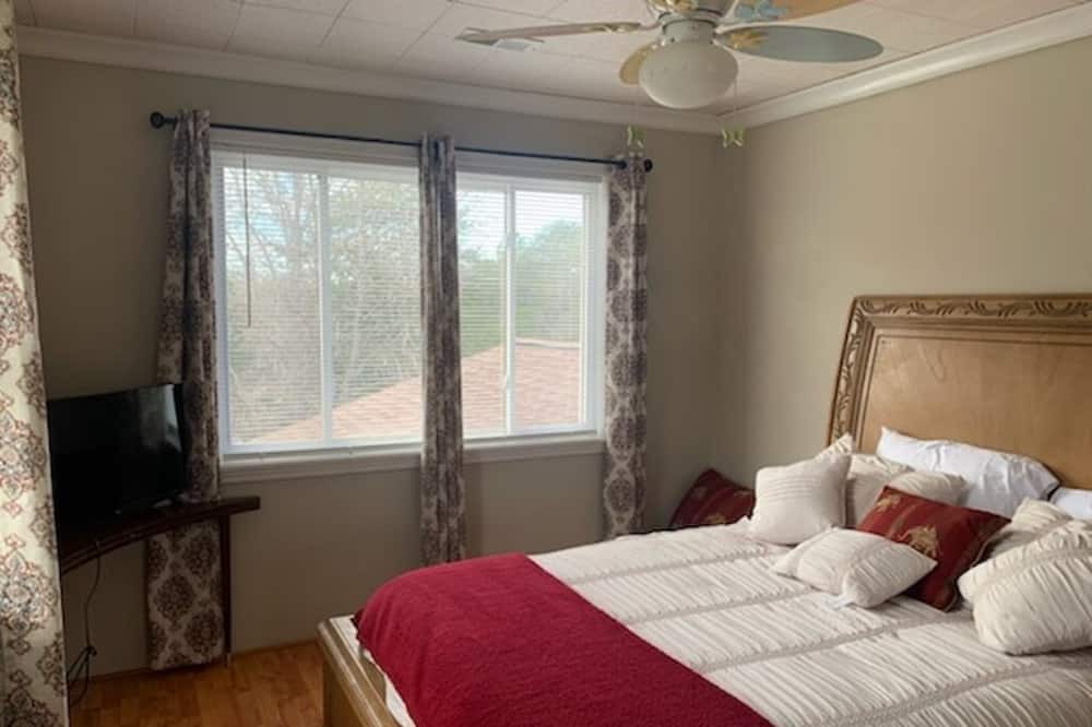 Photo of Bedroom in Gowensville