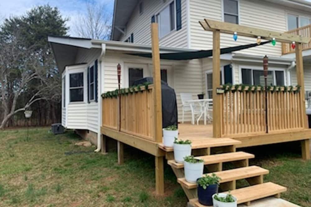 Photo of Outdoor in Gowensville