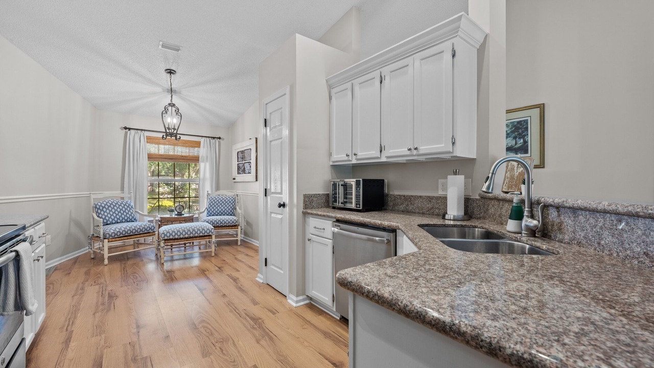 Photo of Kitchen in Doctors Inlet