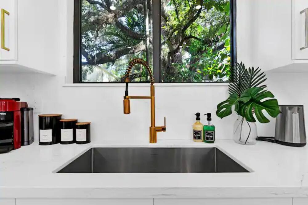 Photo of Kitchen in Southwest Coconut Grove