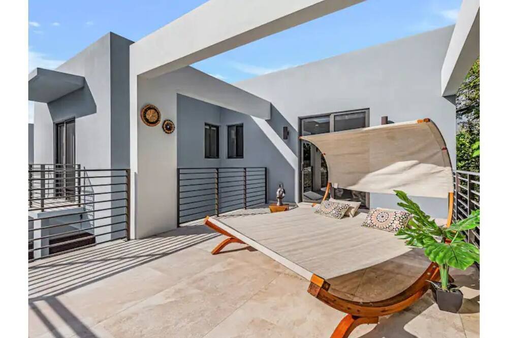 Photo of Outdoor in Southwest Coconut Grove