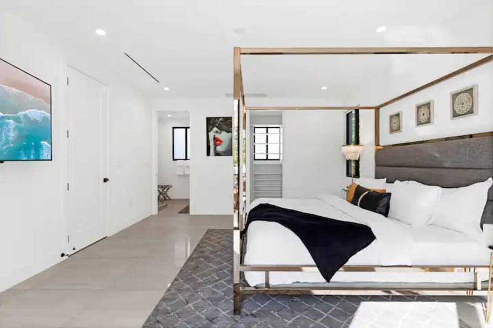 Photo of Bedroom in Southwest Coconut Grove