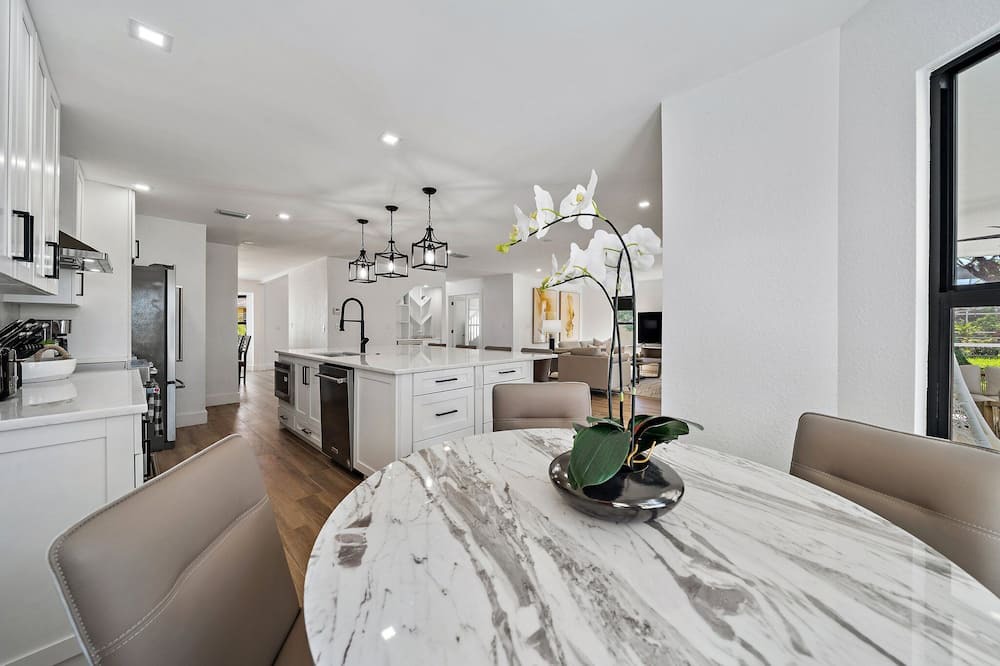 Photo of Kitchen in Greenview Shores