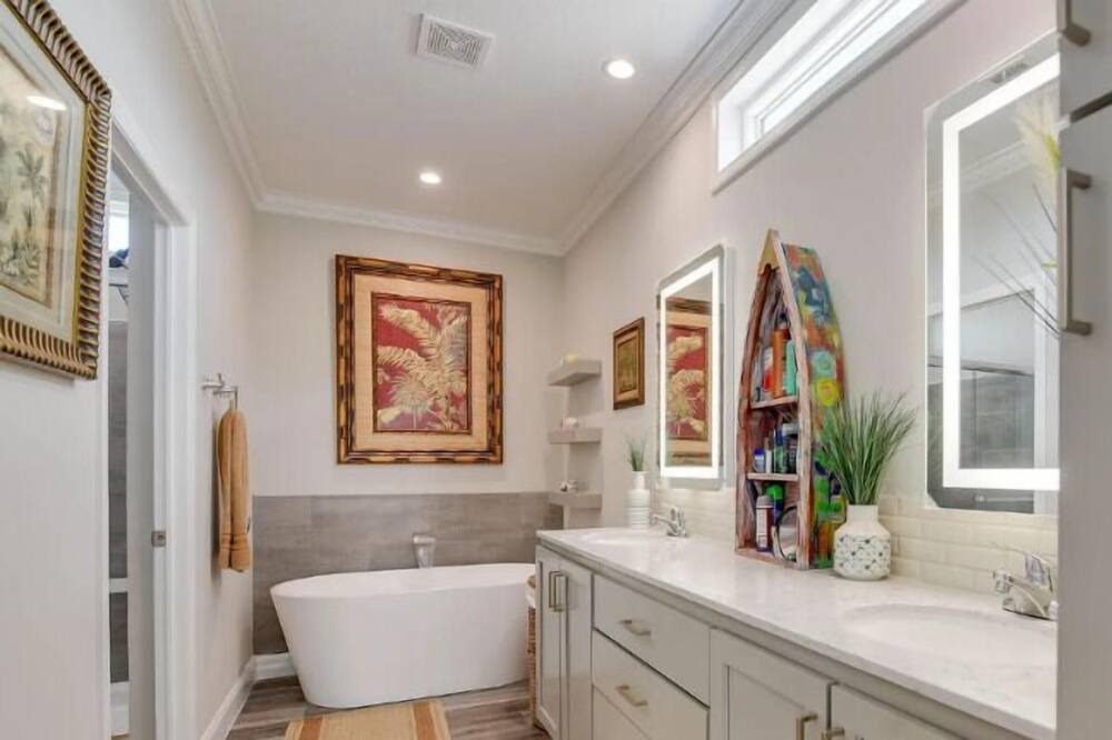Photo of Bathroom in Ramrod Key