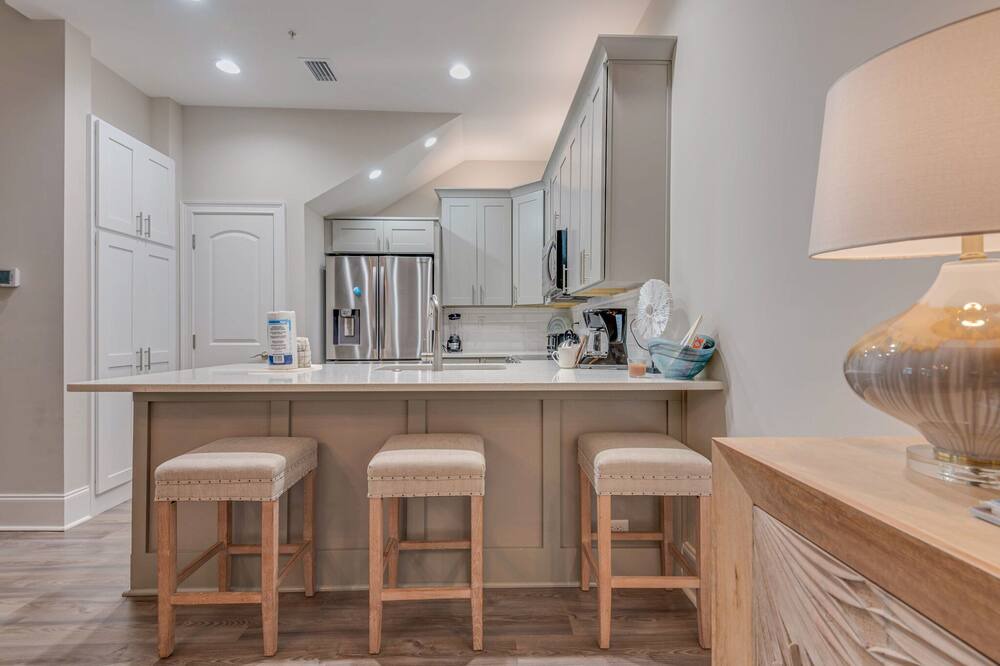 Photo of Kitchen in Baytowne Wharf