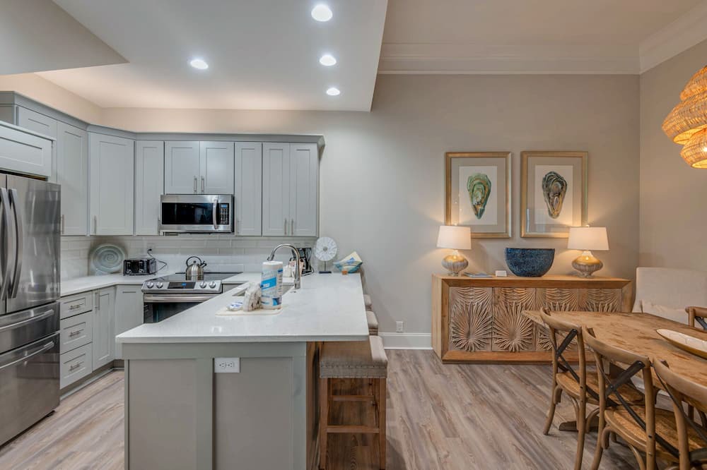 Photo of Kitchen in Baytowne Wharf