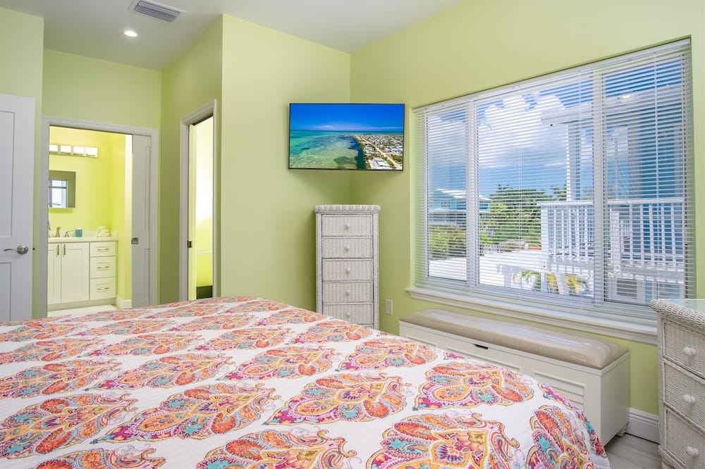 Photo of Bedroom in Breezeswept Beach Estates