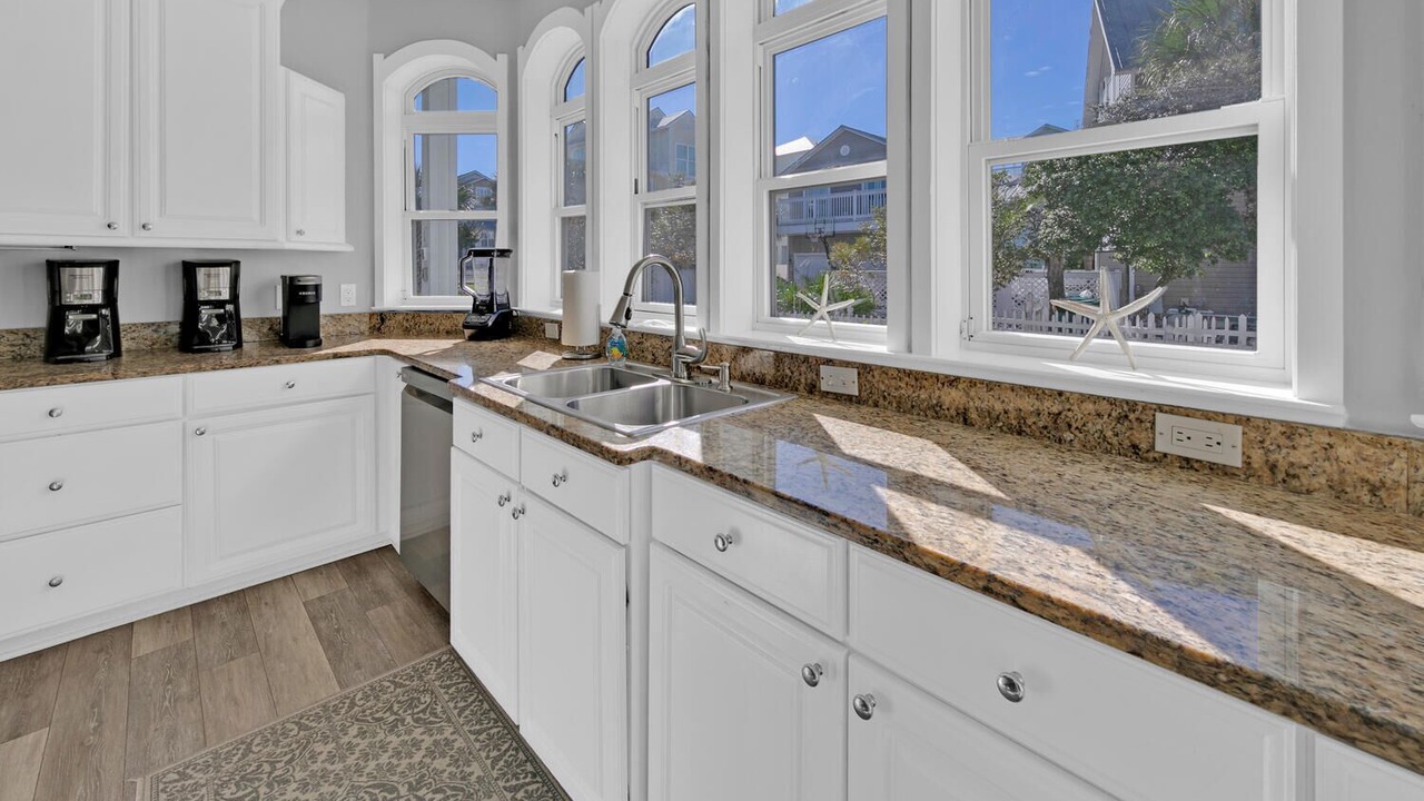 Photo of Kitchen in Crystal Shores