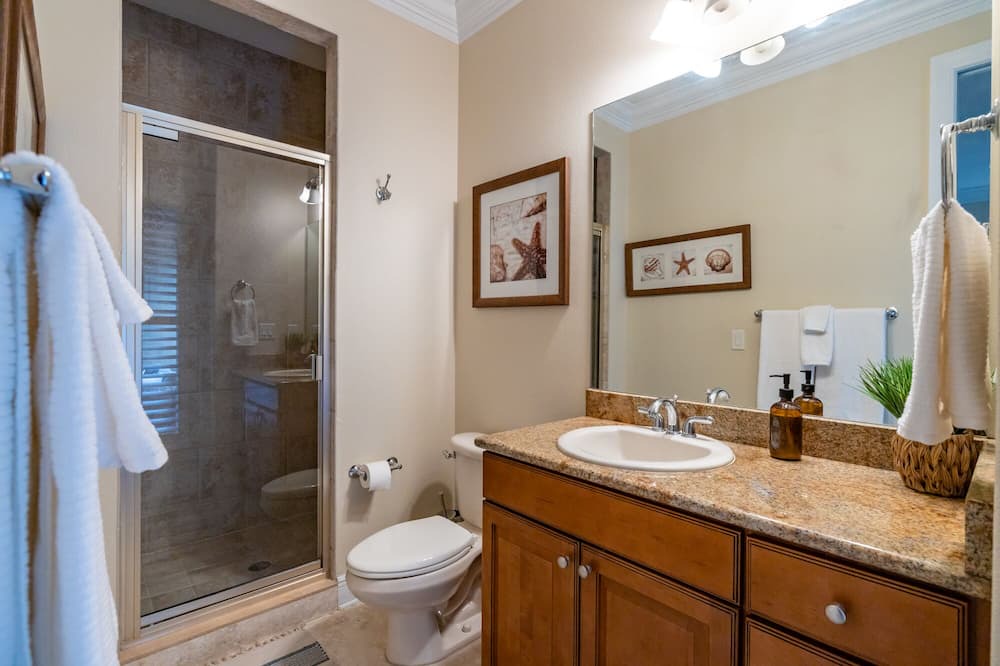 Photo of Bathroom in Virginia Park