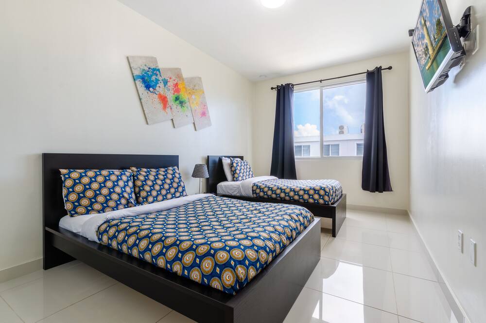 Photo of Bedroom in Kendale Lakes