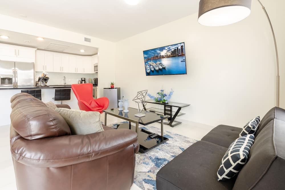 Photo of Livingroom in Kendale Lakes