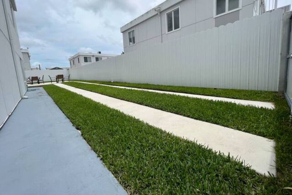Photo of Outdoor in Kendale Lakes