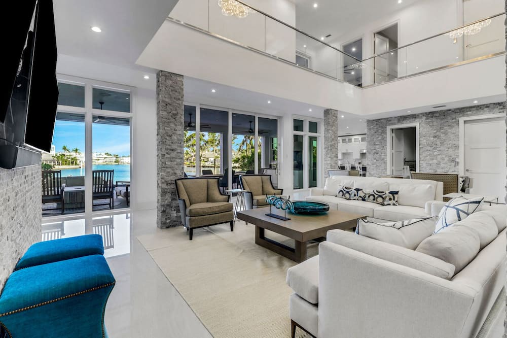 Photo of Livingroom in Moorings