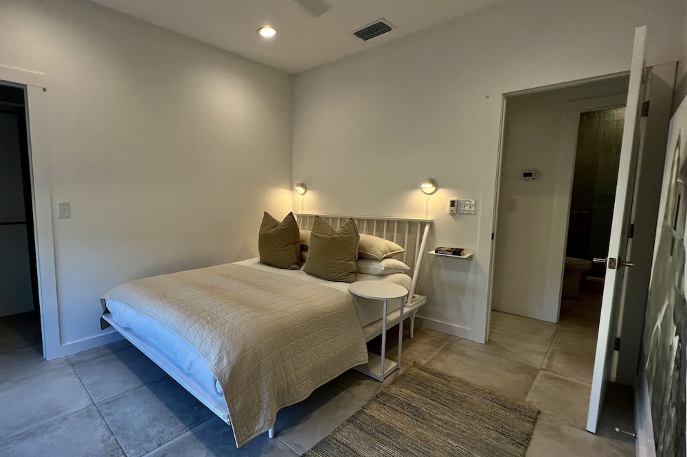 Photo of Bedroom in Reddick