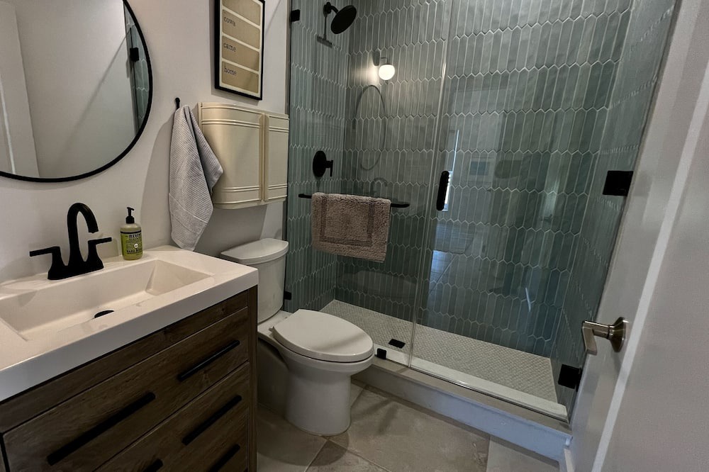 Photo of Bathroom in Reddick