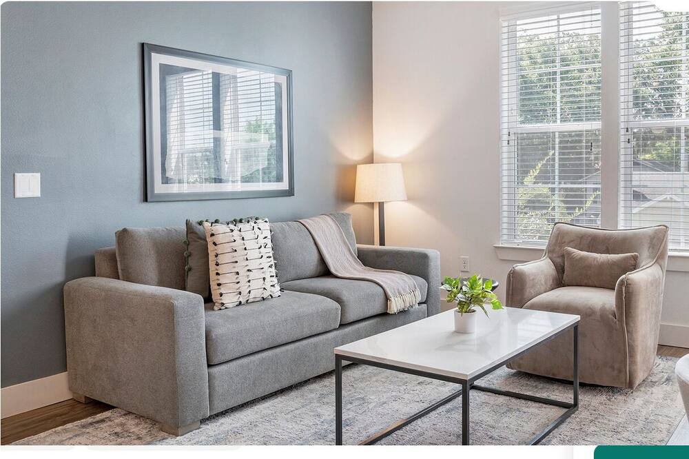 Photo of Livingroom in College Park