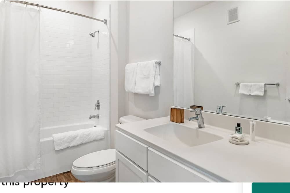 Photo of Bathroom in College Park