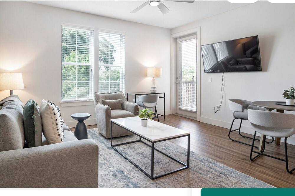 Photo of Livingroom in College Park