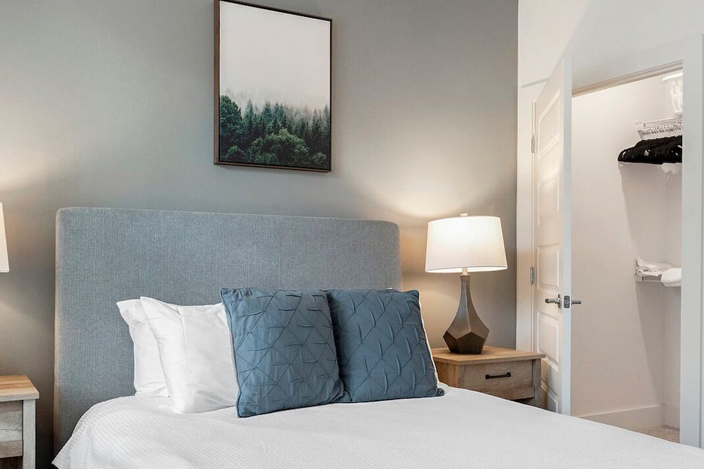 Photo of Bedroom in College Park