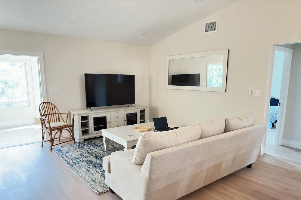 Photo of Livingroom in Interchange Square