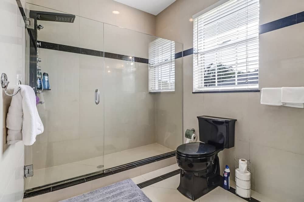 Photo of Bathroom in Estero