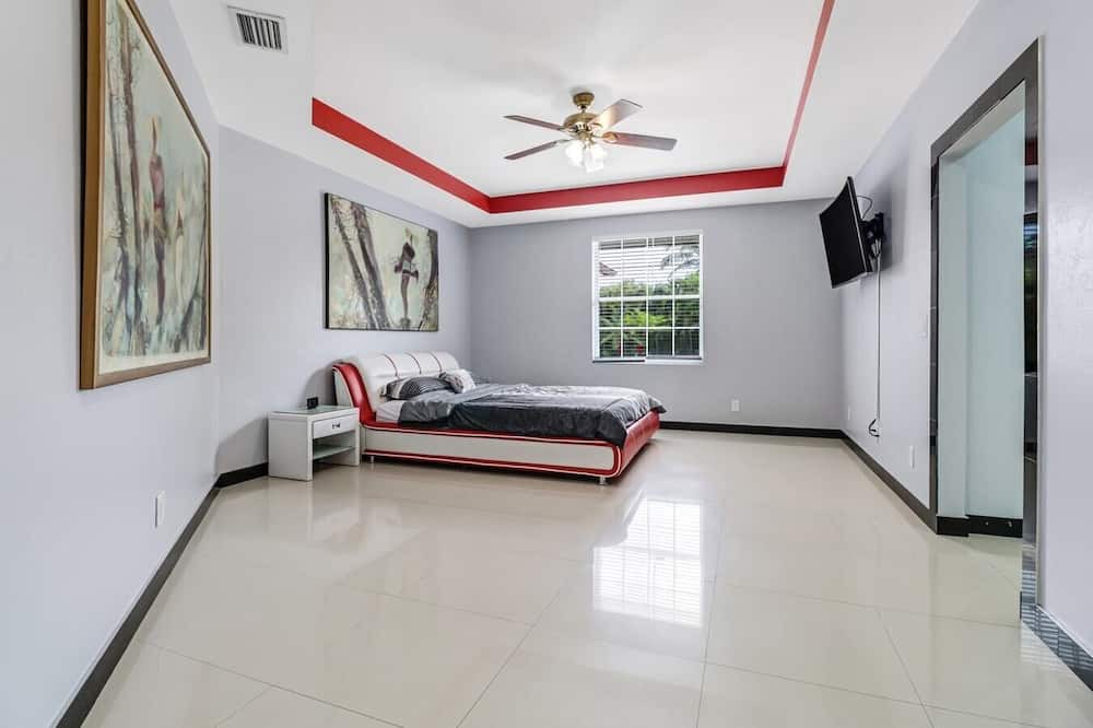 Photo of Bedroom in Estero