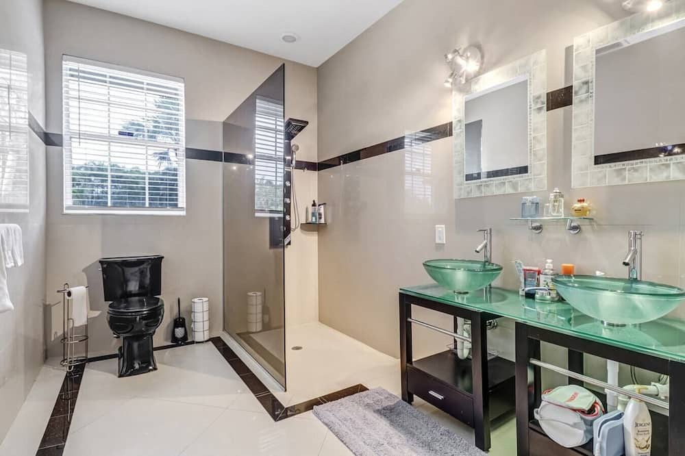Photo of Bathroom in Estero