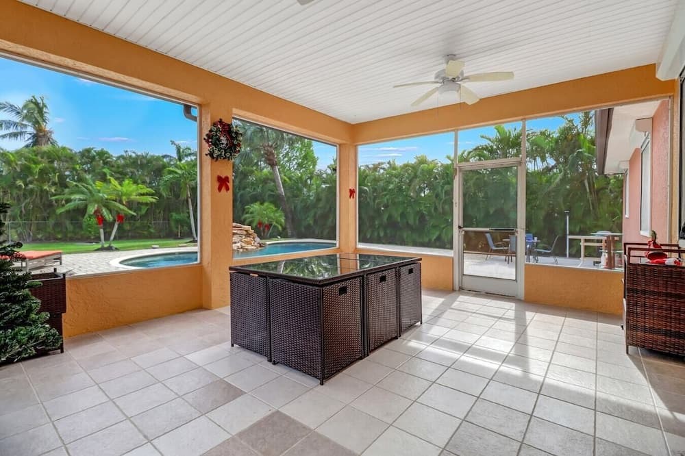Photo of Outdoor in Estero