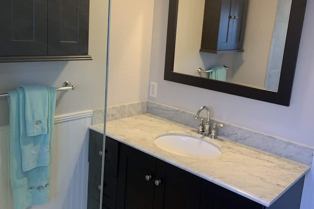 Photo of Bathroom in Coquina Key