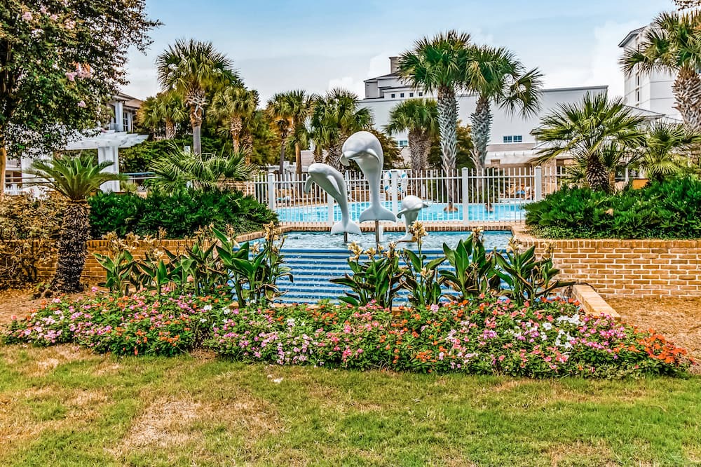Photo of Outdoor in Baytowne Wharf