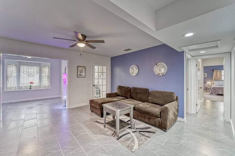 Photo of Livingroom in Riverside Heights
