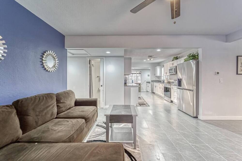 Photo of Bedroom in Riverside Heights
