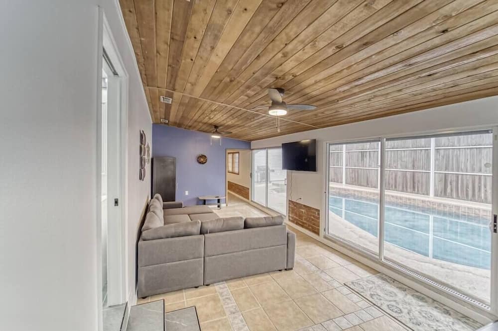 Photo of Bedroom in Riverside Heights