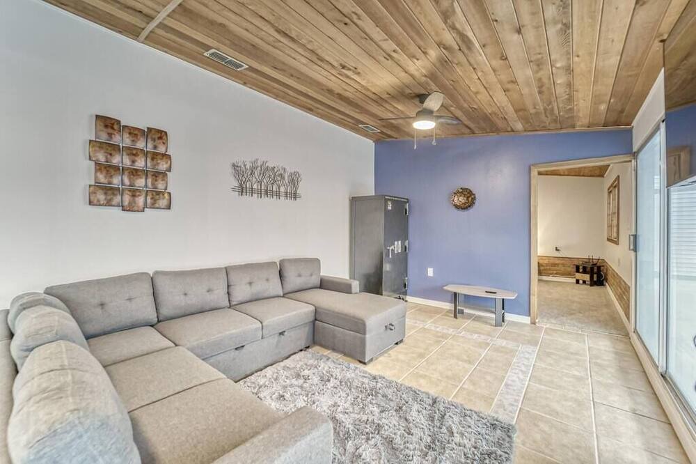 Photo of Bedroom in Riverside Heights