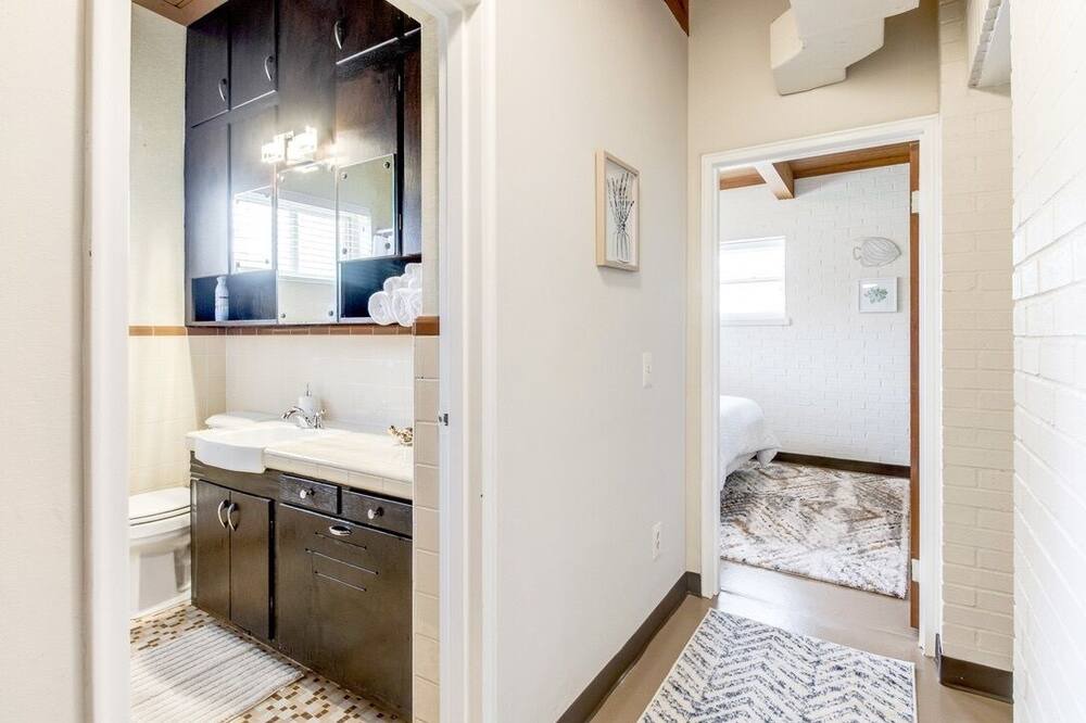Photo of Bathroom in Lexington