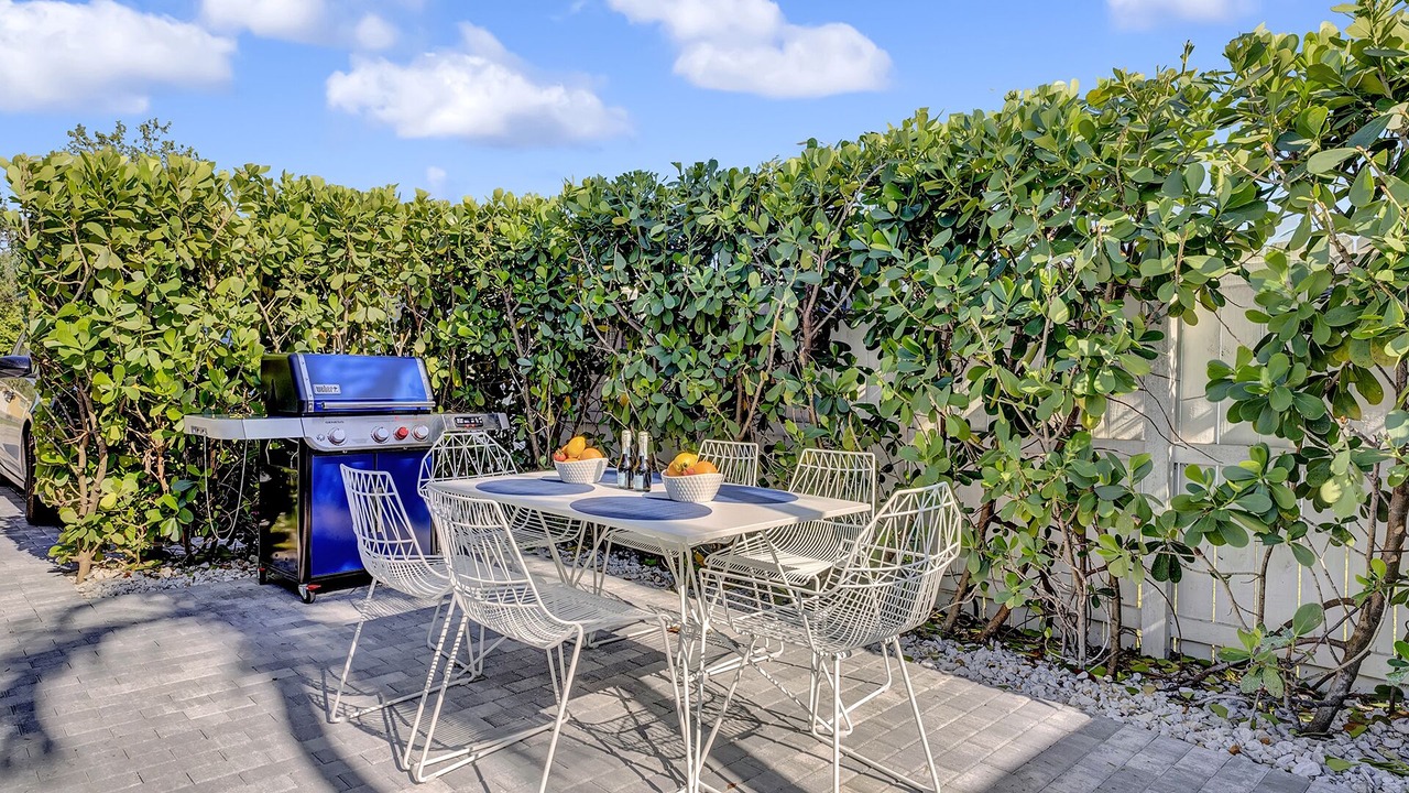 Photo of Outdoor in Poinsettia Heights