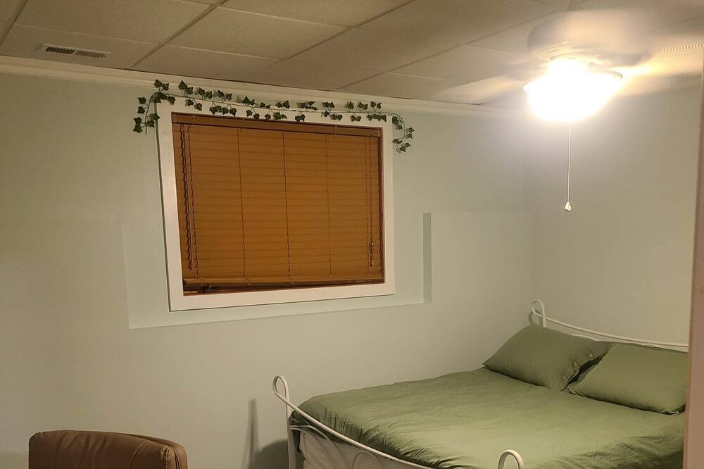 Photo of Bedroom in Salem