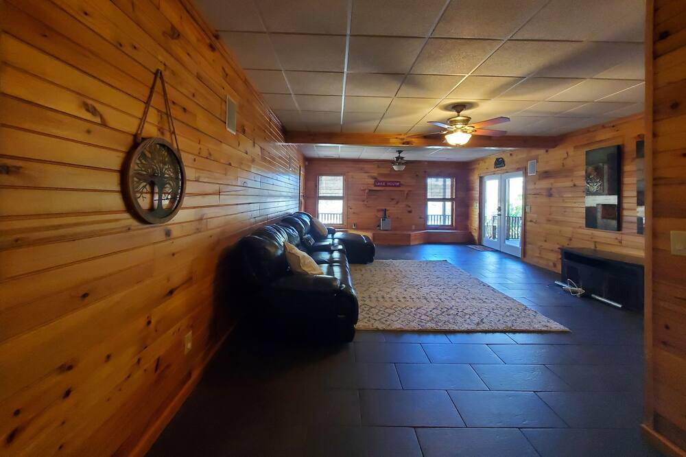 Photo of Bedroom in Salem