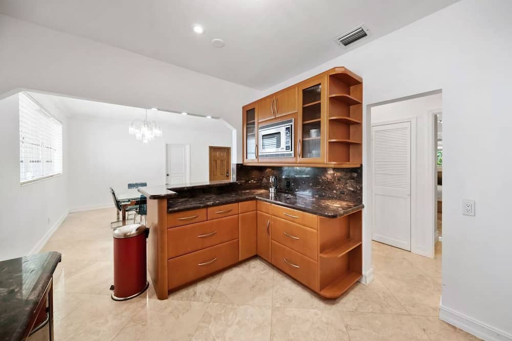 Photo of Kitchen in Surfside