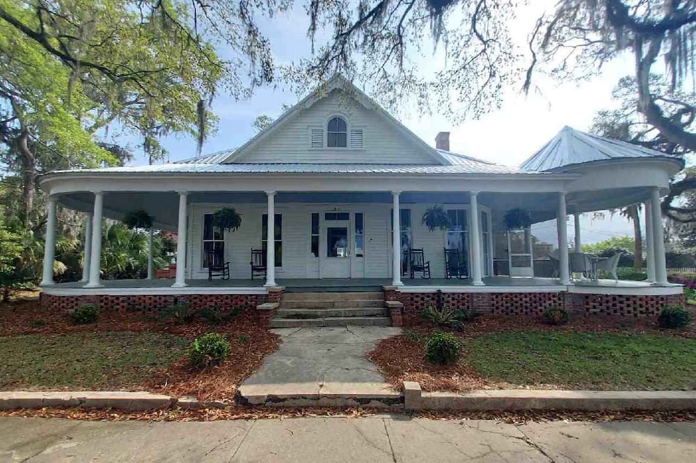 Photo of Outdoor in Monticello